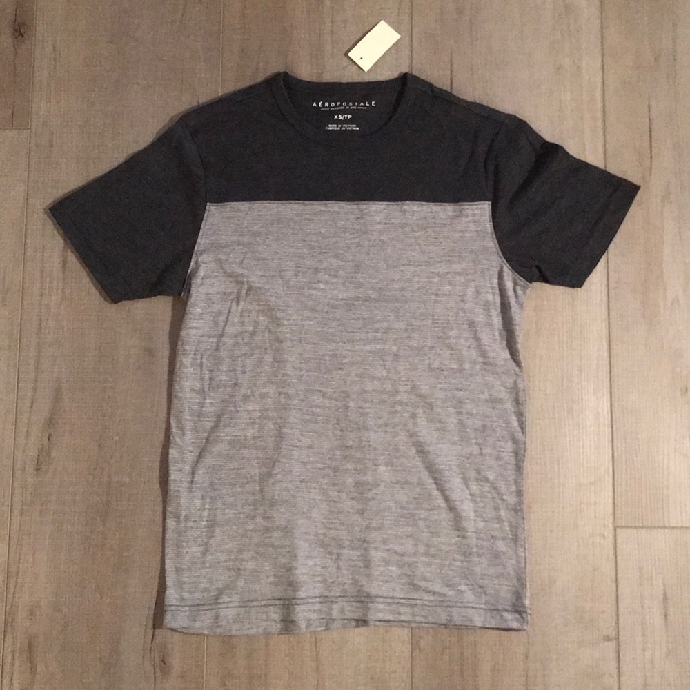 Aéropostale Gray T-Shirt